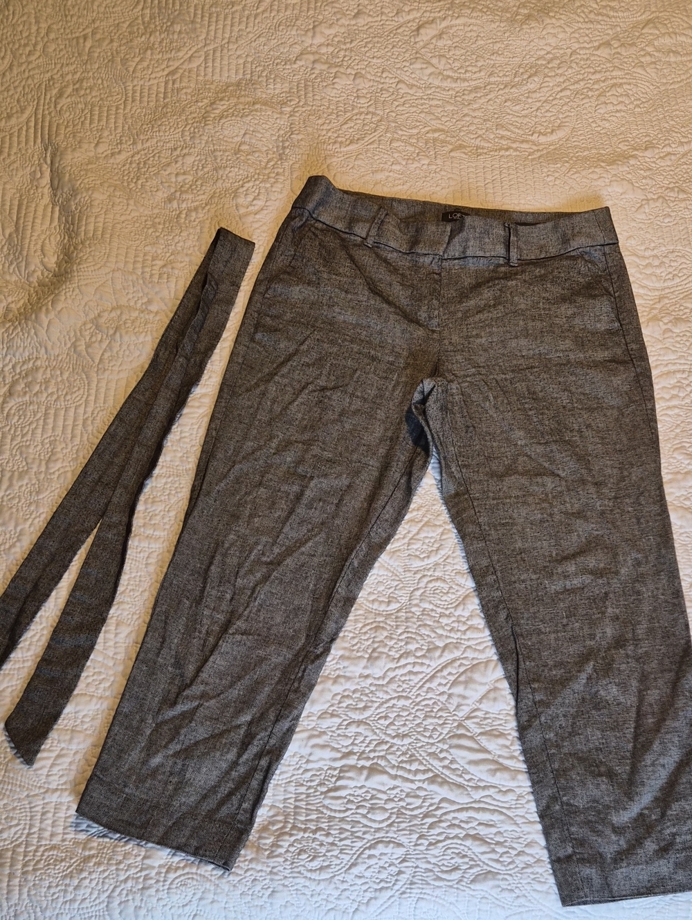 LOFT Gray Pull-On Capris with Removable Waist Tie